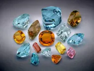 Group of topaz gems::15324913