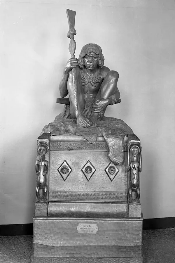 A bronze statue, The Chief of the Tribe 1908